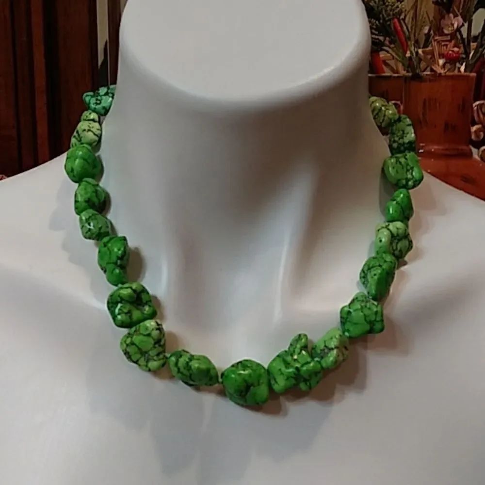 Neckles - Picture 1 of 4